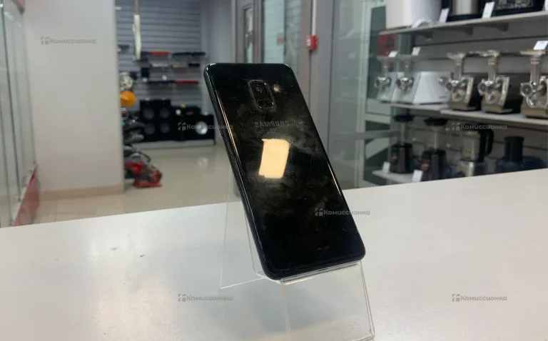 Samsung Galaxy A8 (2018) 4/64 ГБ