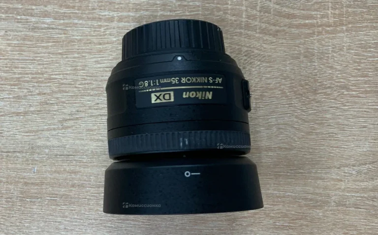 Объектив Nikon DX AF-S 35mm 1:1.8G