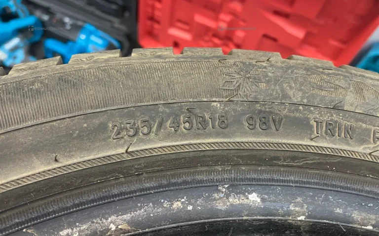 Резина липучка SNOWLINK 235/45 R18