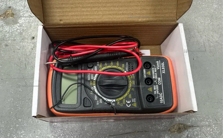 мультиметр цифровой и тестер напряжения
