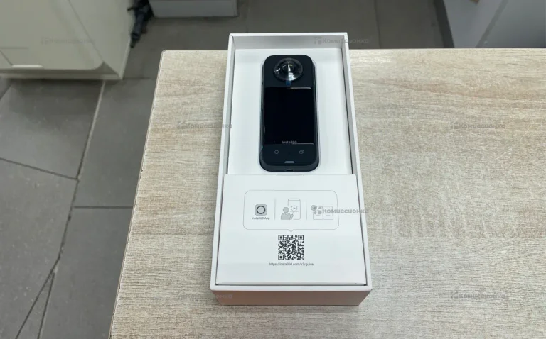 Экшн камера insta360 x3