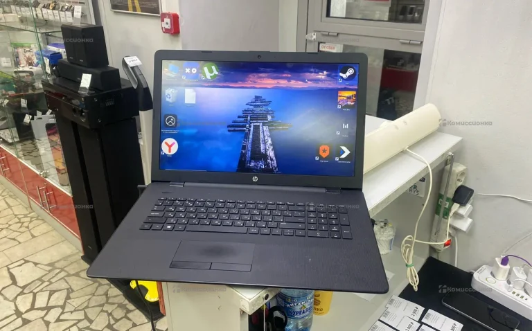 Ноутбук  HP  17 laptop ak0xx