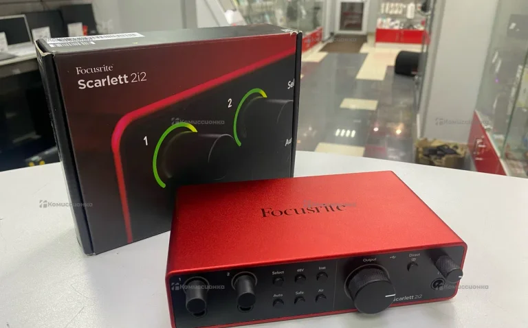 Звуковая карта Focusrite Scarlett 2i2 4th Gen