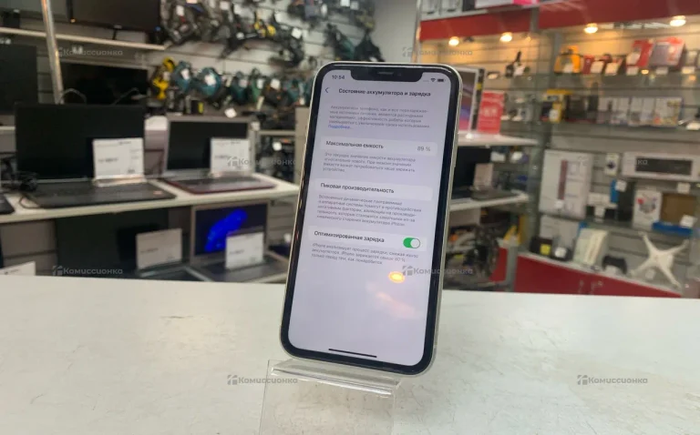 Apple iPhone 11 4/128 ГБ