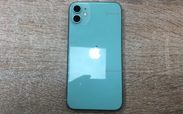 Apple iPhone 11 4/128 ГБ
