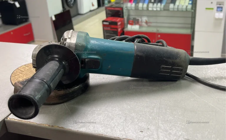 УШМ Makita 9558HN