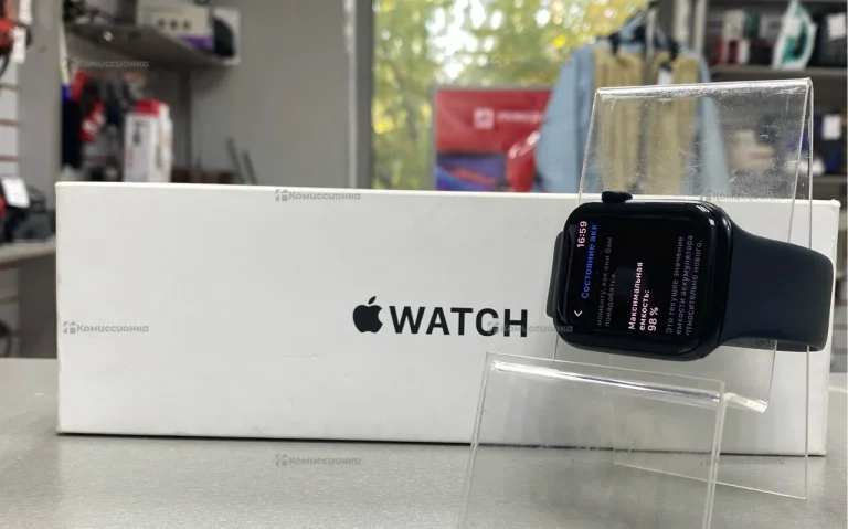 Часы  Apple Watch SE 44mm gen 2