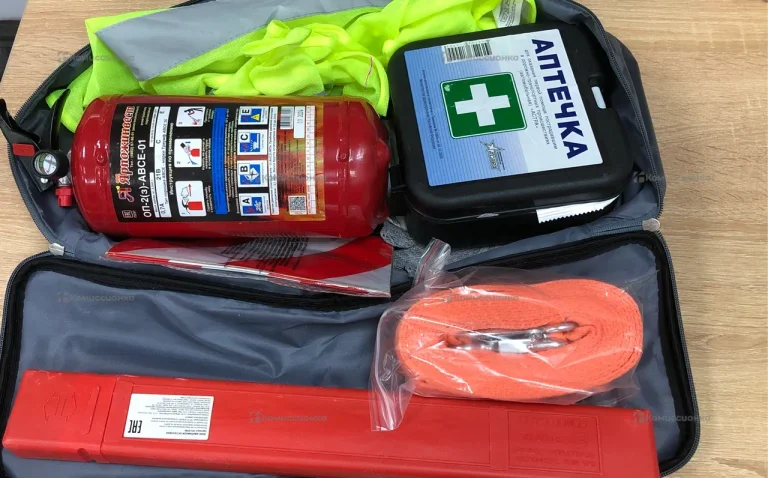 Набор автомобилиста Geely ASSISTANCE, 7 в 1