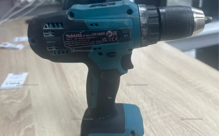 шуруповерт  makita DF488D