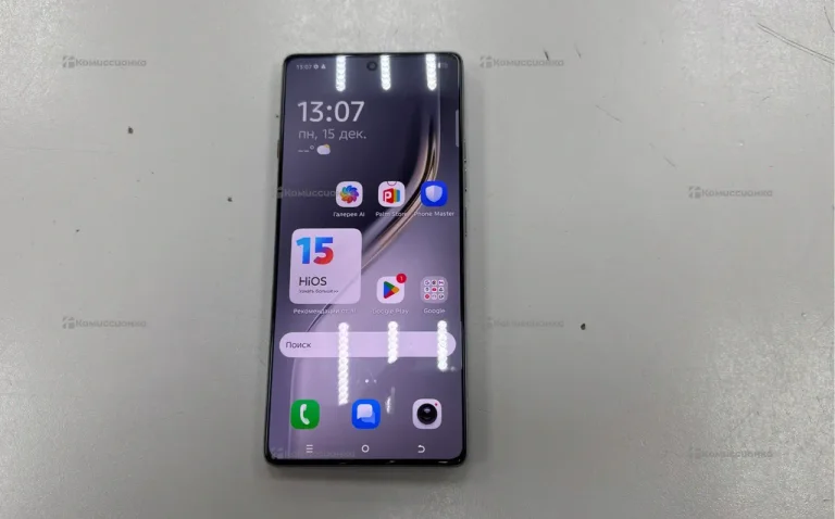 Tecno Camon 40 12/256 ГБ