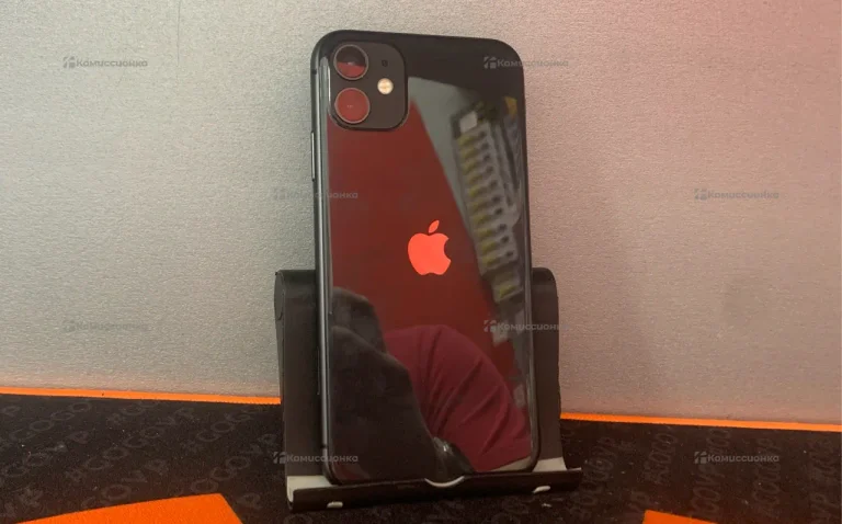 Apple iPhone 11 4/128 ГБ