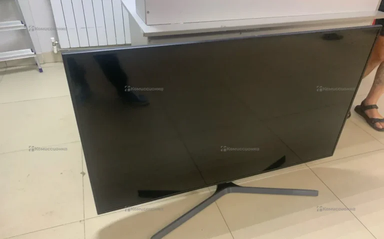 Телевизор Samsung UE55RU7200U