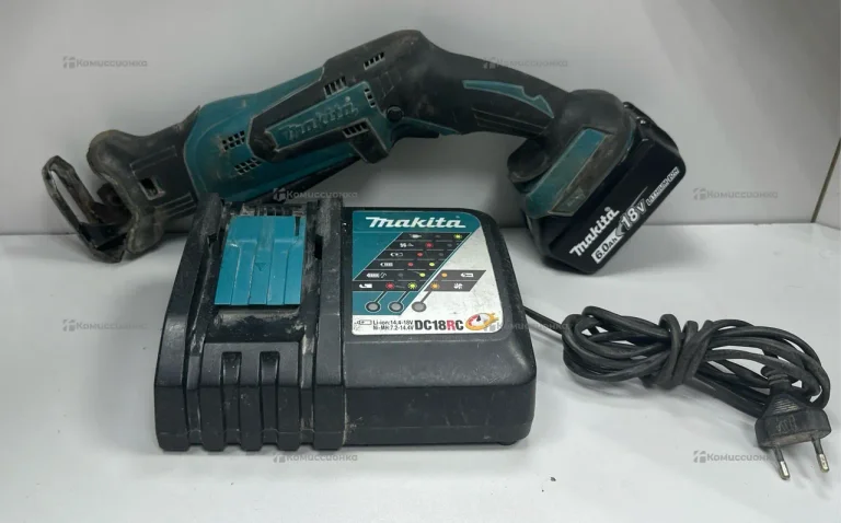 Сабельная пила Makita DIR 185