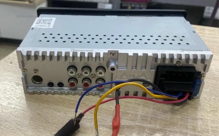 Автомагнитола Aura AMH-79DSP