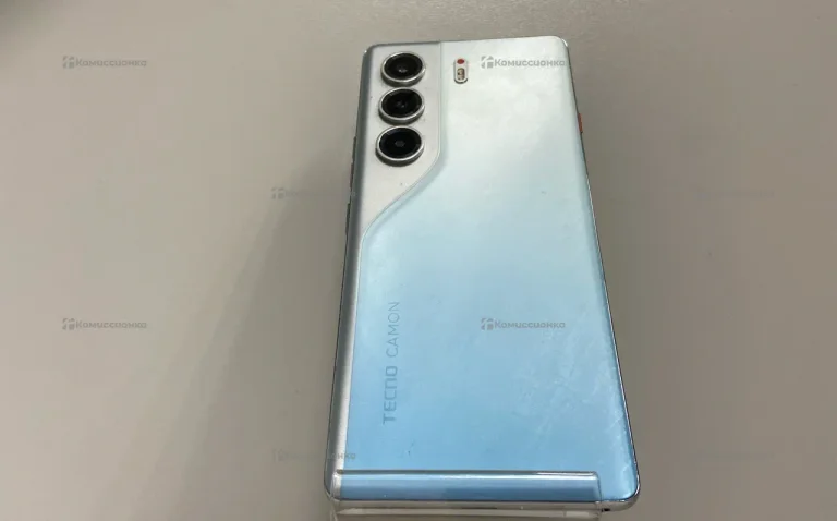 Tecno Camon 40 Pro 8/256 ГБ. (Разбит)