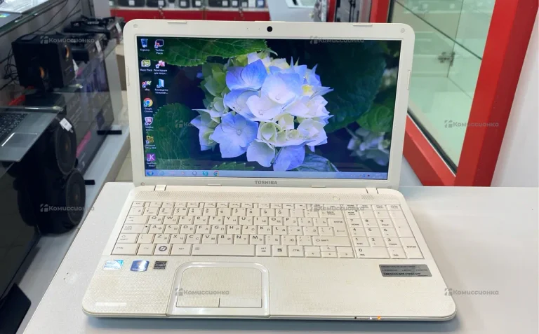 Ноутбук  Toshiba Satellite C850-C1W