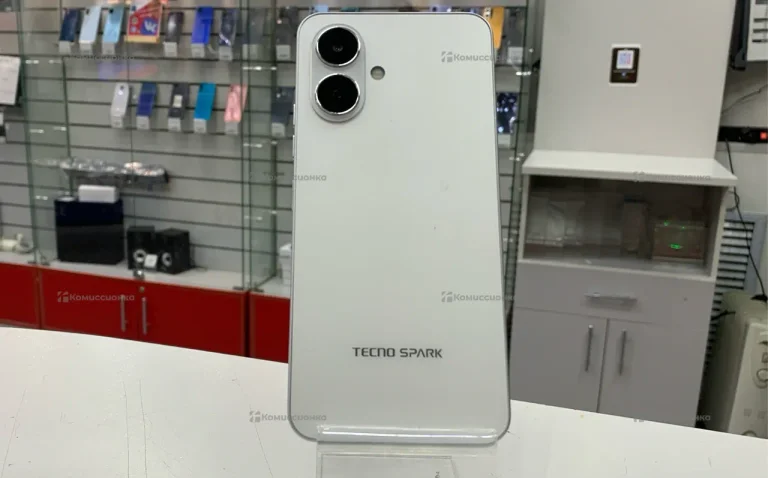 Tecno Spark Go 2 3/64 ГБ