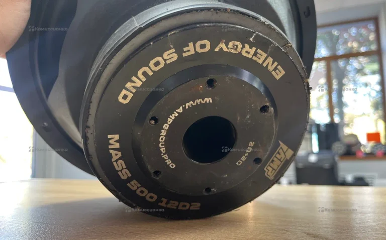 Сабвуфер  AMP Mass 500 12D2
