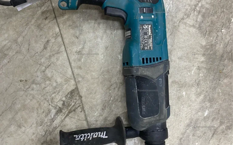 перфоратор Makita  hr2470