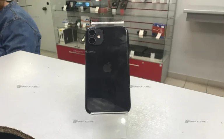 Apple iPhone 11 4/64 ГБ