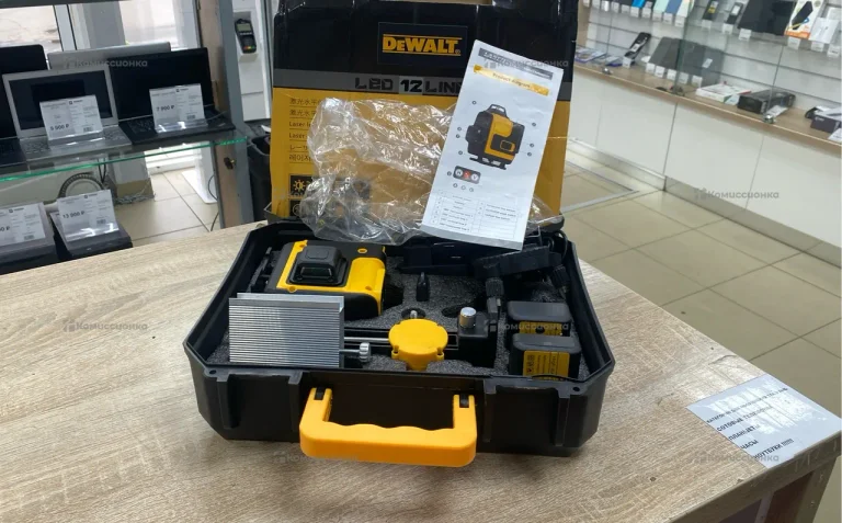 лазерный уровень реплика DeWalt
