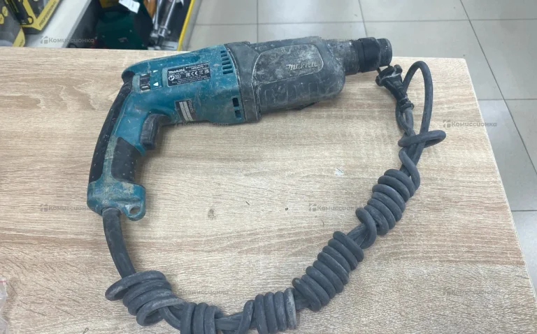 Перфоратор Makita HR2470