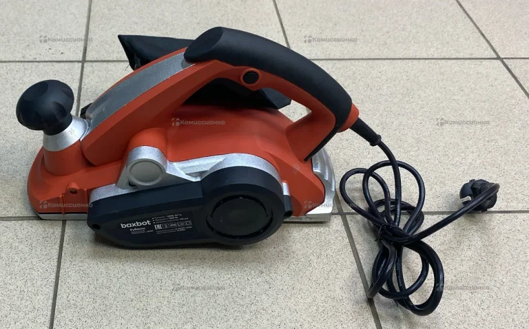 Рубанок электрический BoxBot 1211RT