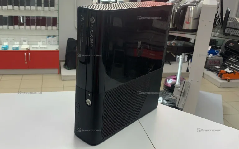 Приставка Xbox Xbox 360E