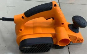 Сетевой электрорубанок ВИХРЬ Р-82/1100