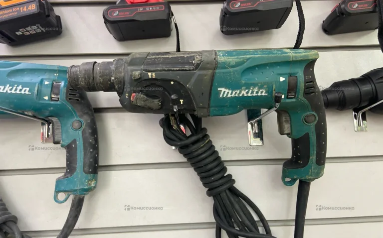 Перфоратор Makita HR2470 2025
