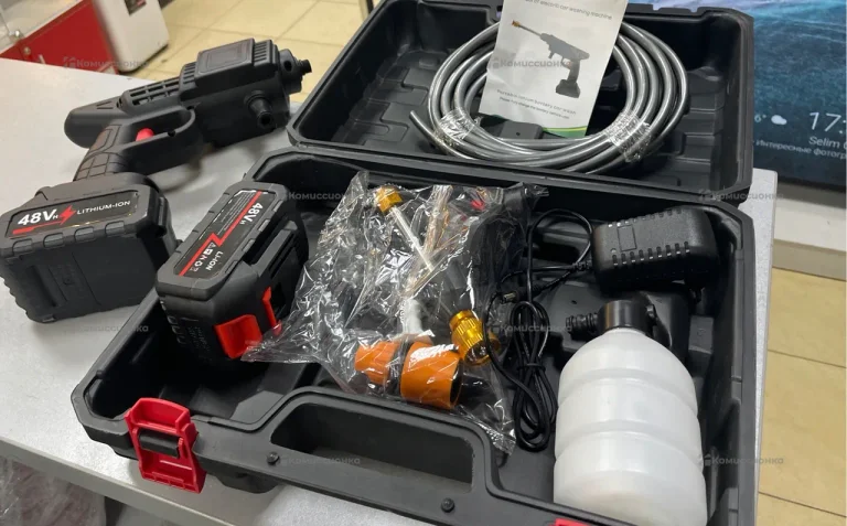 Аккумуляторная мойка Черная