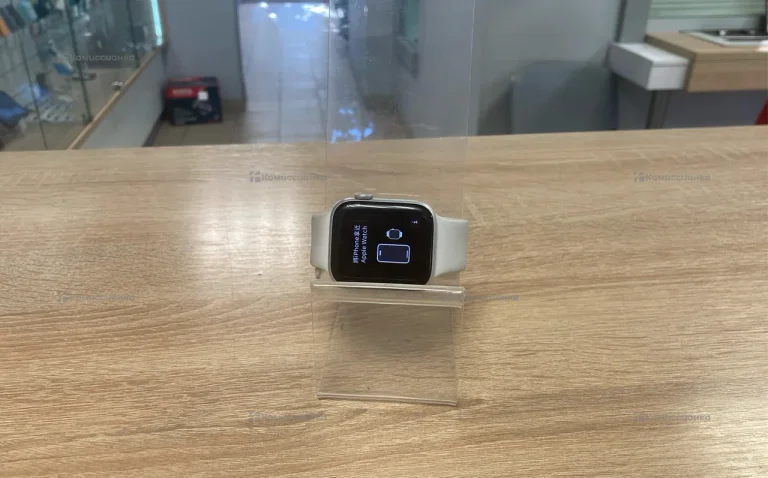 Часы  Apple Watch SE 2 44mm