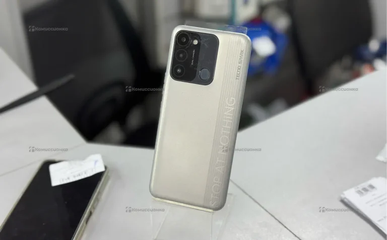Tecno Spark 8C 4/64GB