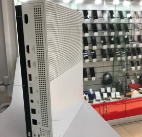 Приставка Xbox One S 500 ГБ