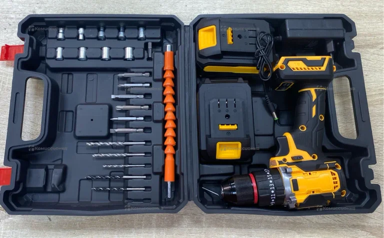 шуруповерт Dewalt б/щ