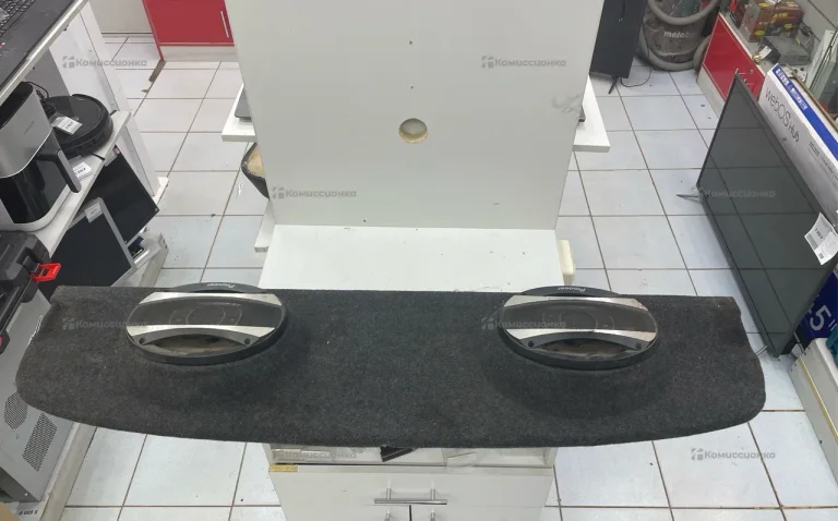 Колонки pioneer на полке