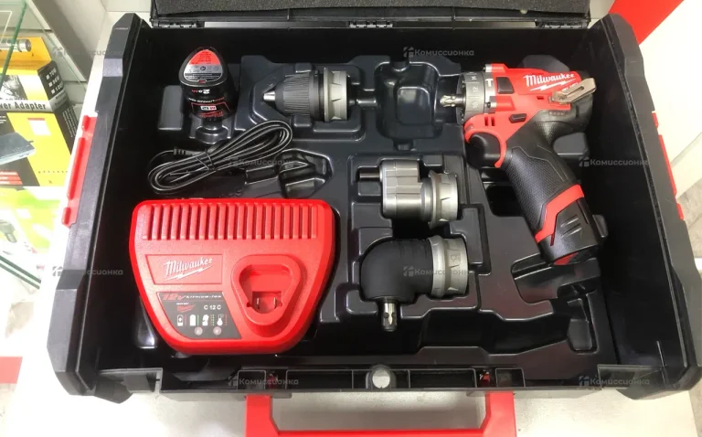 Дрель-шуруповерт Milwaukee M12 FPDX
