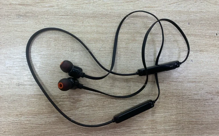 Наушники JBL Tune 190