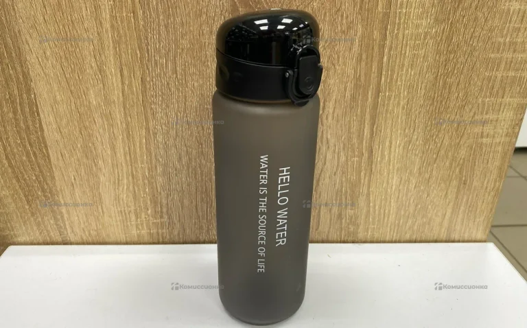 Бутылка черная hello water