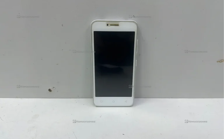 Lenovo A2016a40 1/8 ГБ