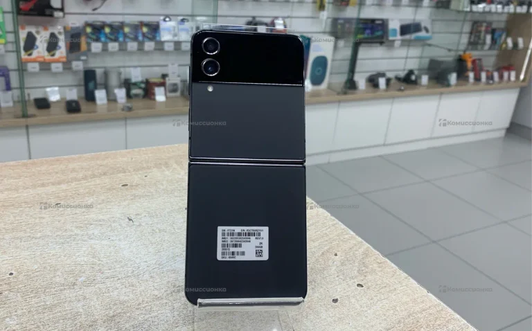 Samsung Galaxy Z Flip4 8/256Gb