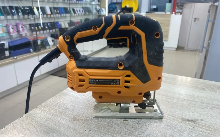 Электролобзик DEKО DKJS900