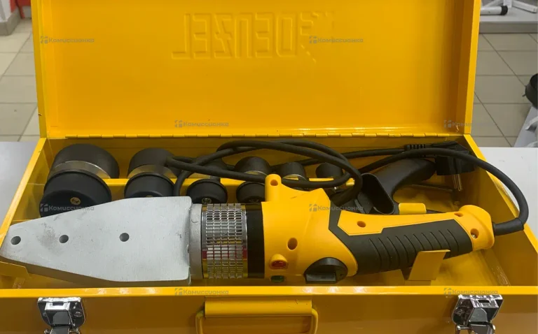 Паяльник для ПП труб Denzel DWP-2000.