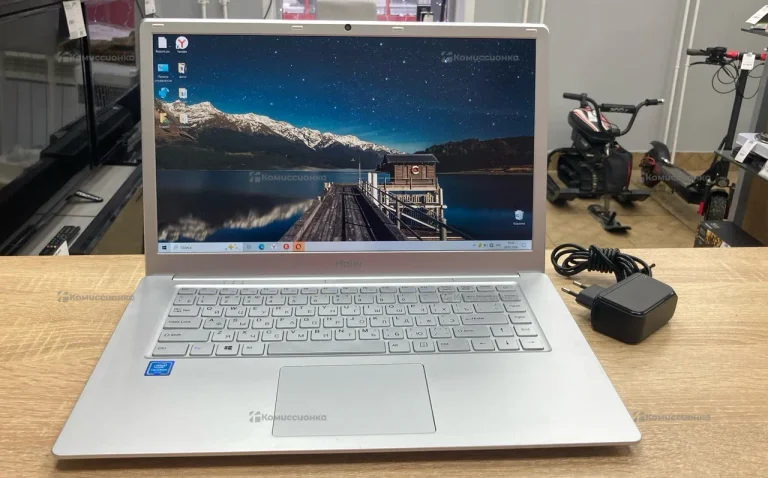 Ноутбук  Haier U1520EM