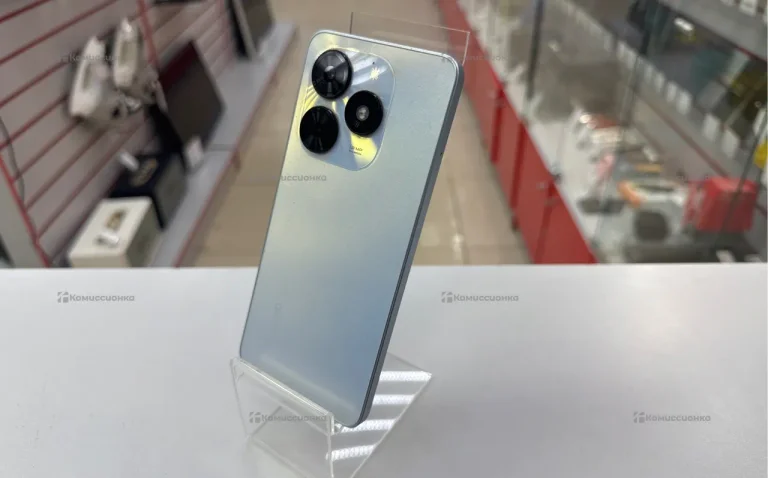 Tecno spark spark go 2024