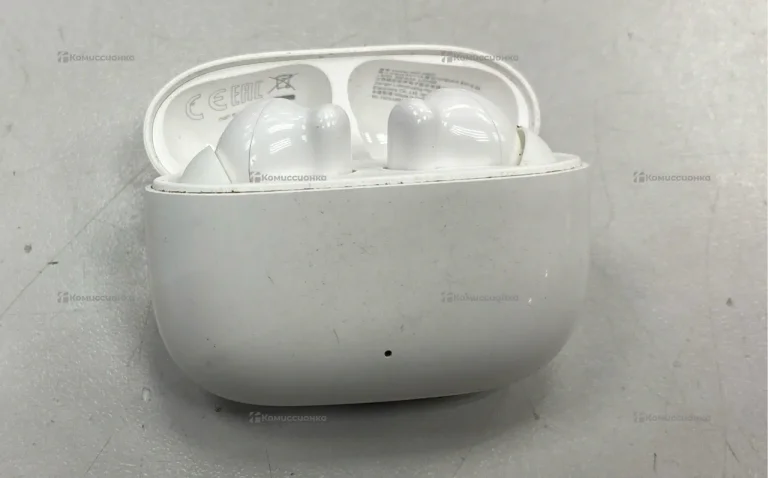 Наушники  белые