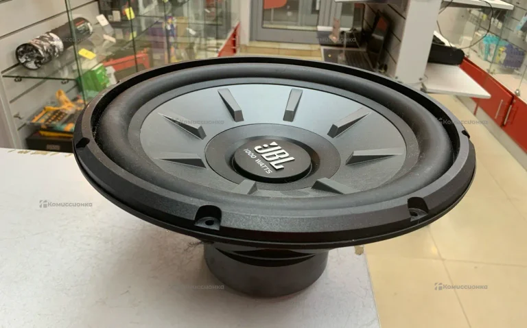Сабвуфер JBL 1000 watts