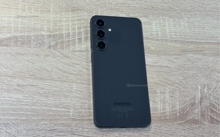 Samsung Galaxy S24 FE 8/256 ГБ