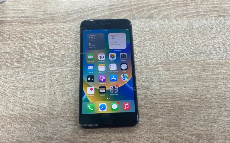 Apple iPhone 8 Plus 3/64 ГБ