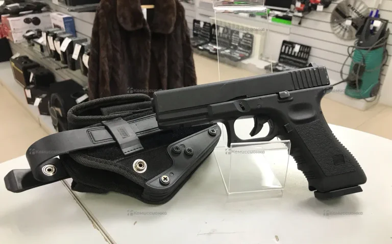 Страйкбольный пистолет KJW Glock 17